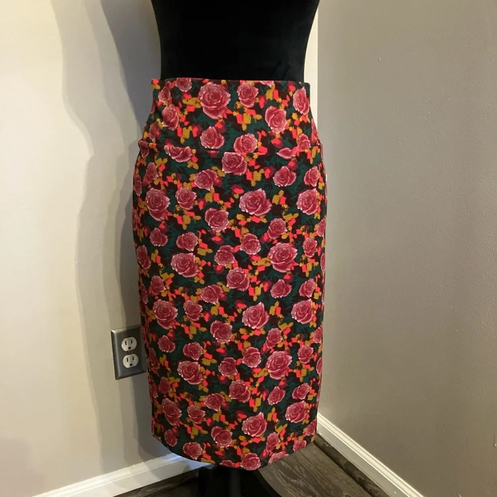LuLaRoe Pink Rose Print Pencil Skirt